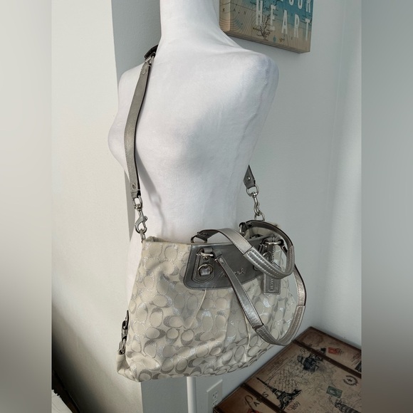 Coach Ashley Signature "C" Shoulder Satchel Purse Silver Metallic Vintage - Picture 15 of 16